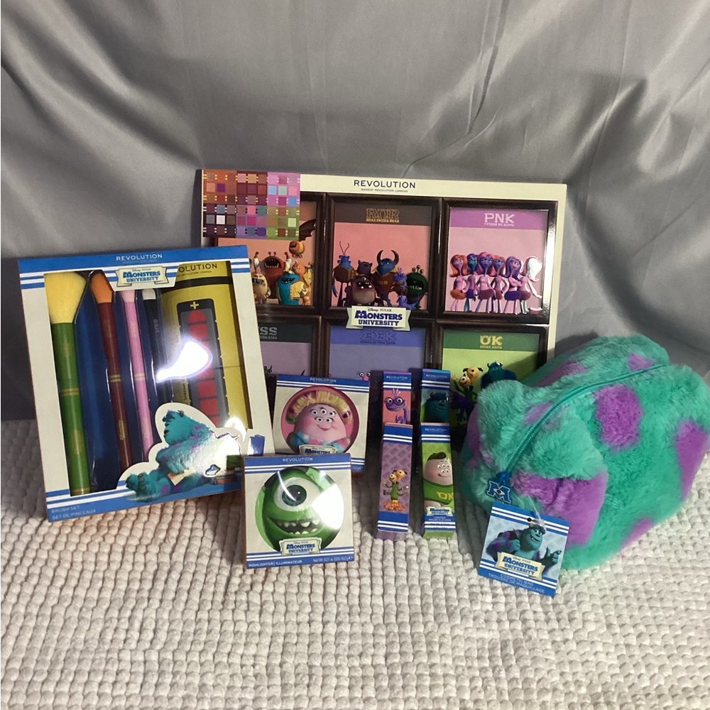 Revolution Disney Pixar Monsters University Makeup Set Bag Lips Powders & More - Picture 2 of 14
